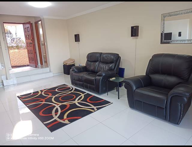 3 BEDROOM TOWNHOUSE FOR SALE IN MORNINGSIDE